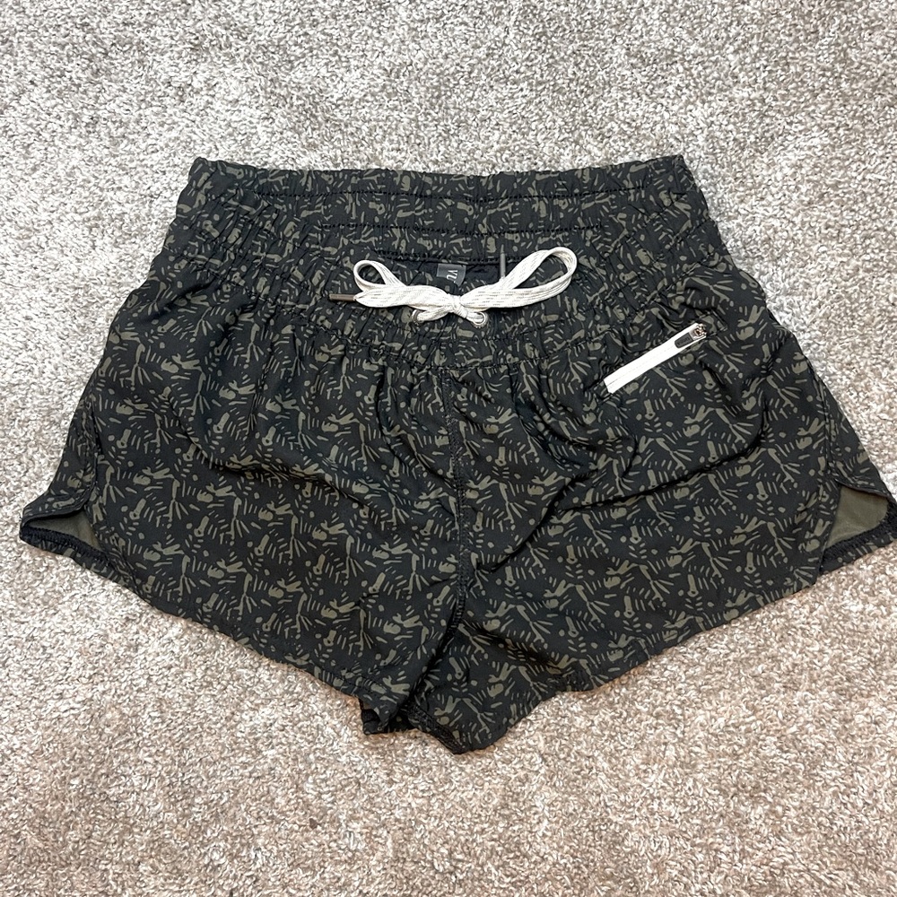 VUORI Running Shorts | SZ S